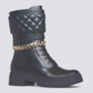 NWOT vegan combat boots with inside side zipper, quilted top and gold chain